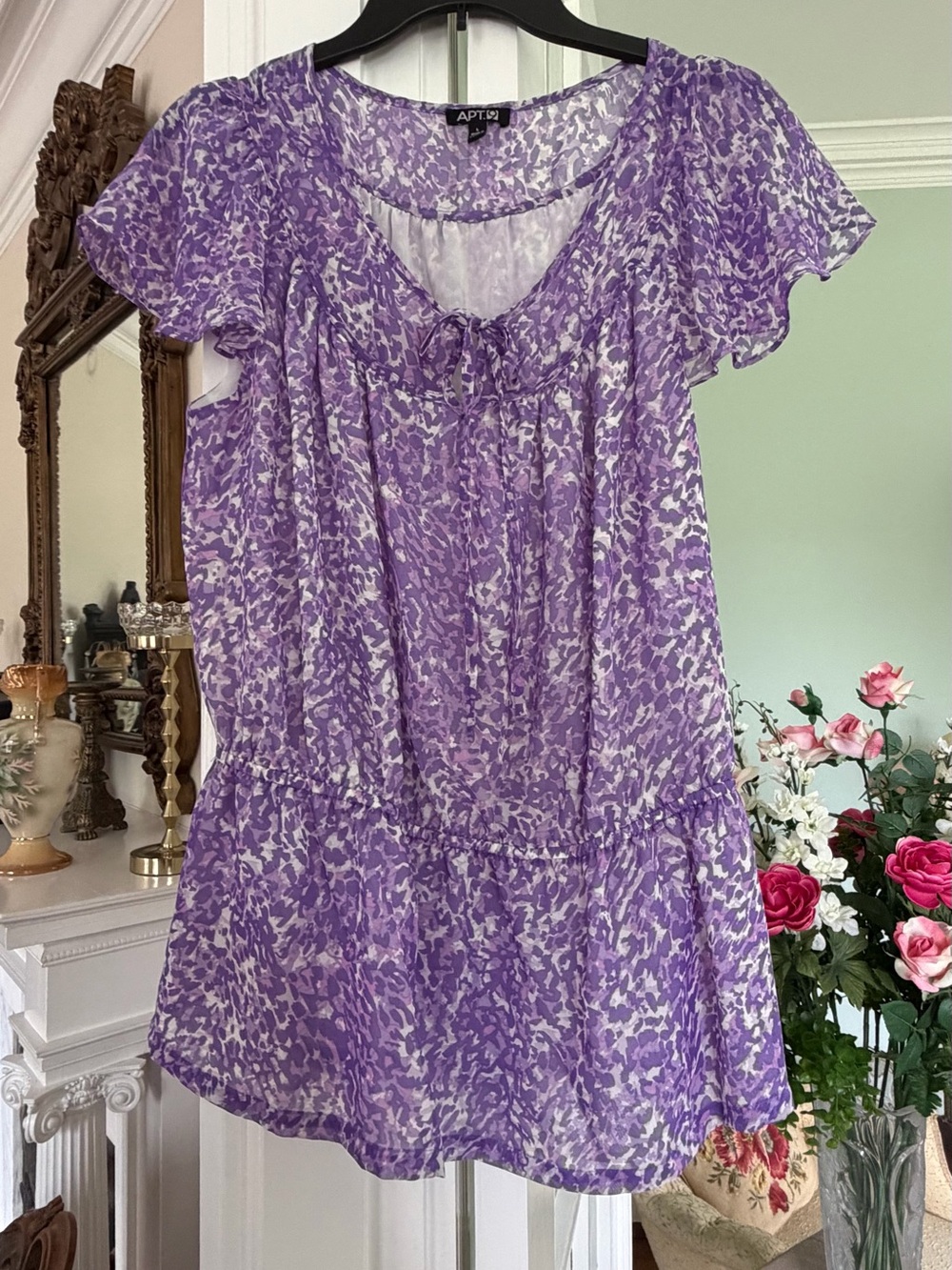 Apt. 9 Lavender Animal Print Peasant Top, size Large